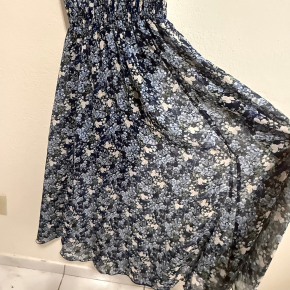 Kate and Lily Blue Floral Smocked Maxi Dress Size 6 Sleeveless Chiffon V-Neck - Picture 8 of 13